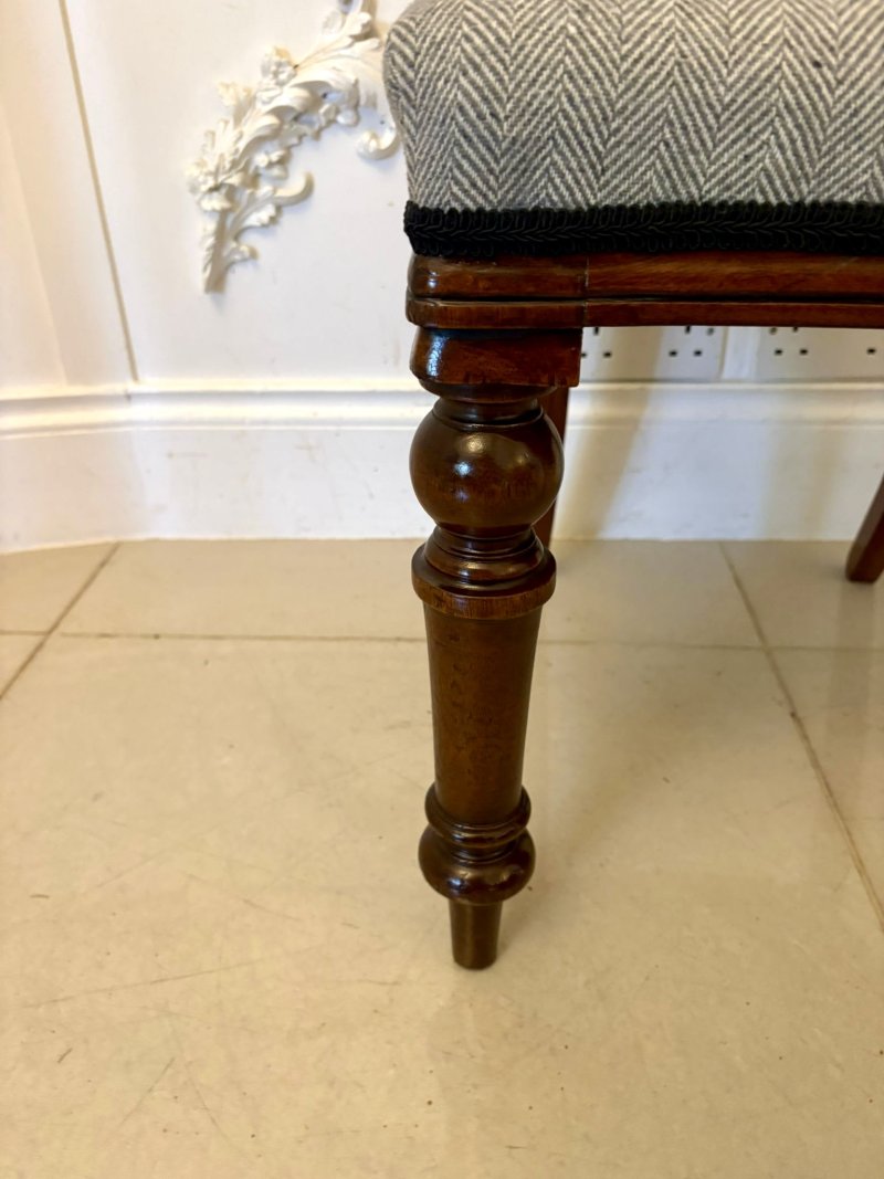 Antique Set of Eight Quality Mahogany Balloon Back Dining Chairs - Image 11